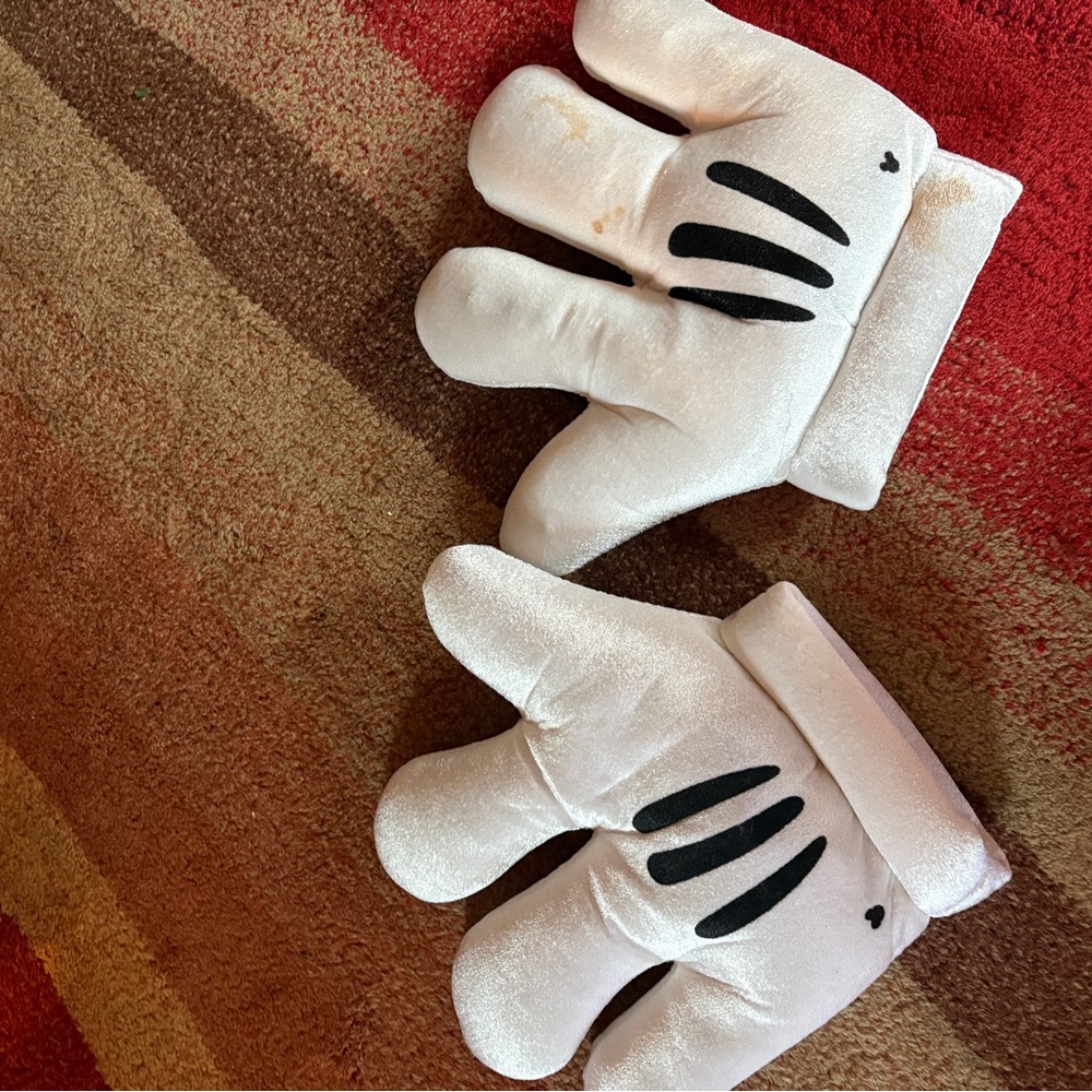 Disney White and Black Kids Mittens